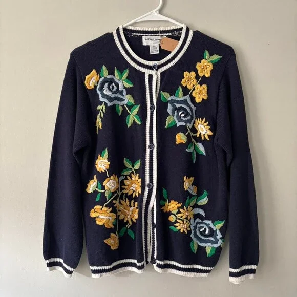 Vintage Cottagecore Floral Embroidered Navy blue Grannycore cardigan Medium Larg - Picture 7 of 8